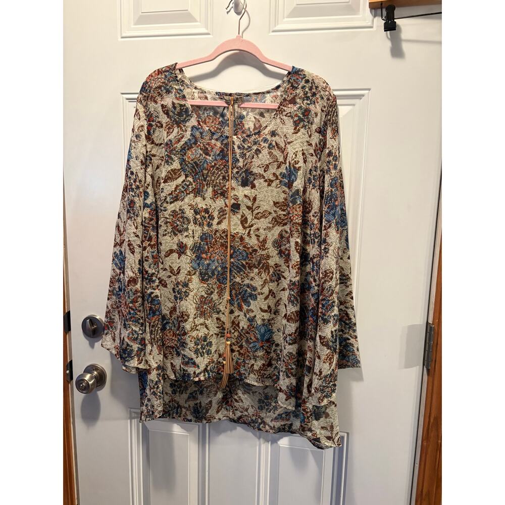 One World boho-style tunic top featuring a floral print size 3xl